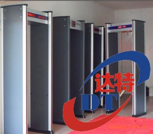 河南許昌汪先生訂購的DT900型金屬安檢門,金屬探測門已經(jīng)發(fā)出請注